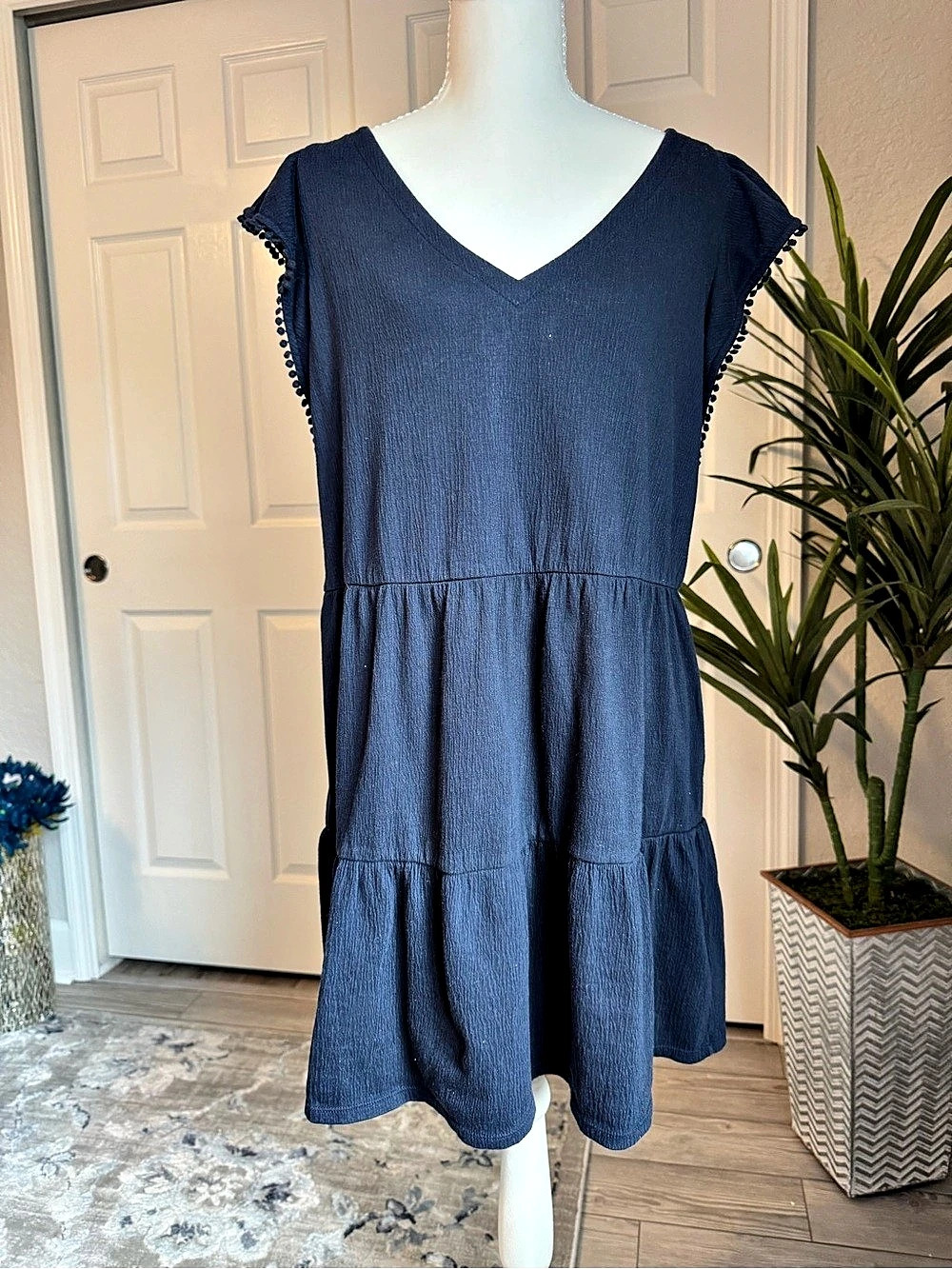 LOFT Sleeveless Tiered To the Knee/Mini Dress in Navy Blue Size Medium Petite